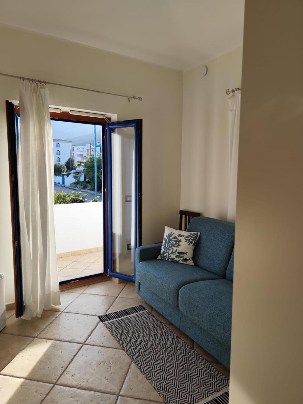 B&B Easy Wind Cala Gonone Exterior photo